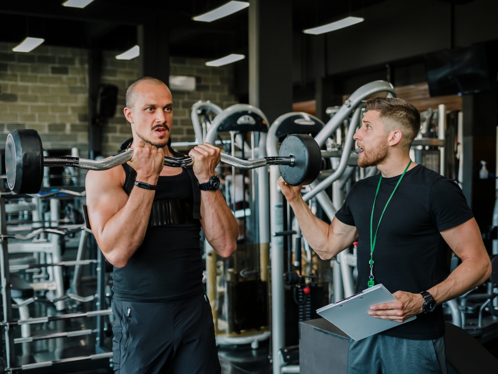 Entrenamiento grupal en Granada con supervisión profesional